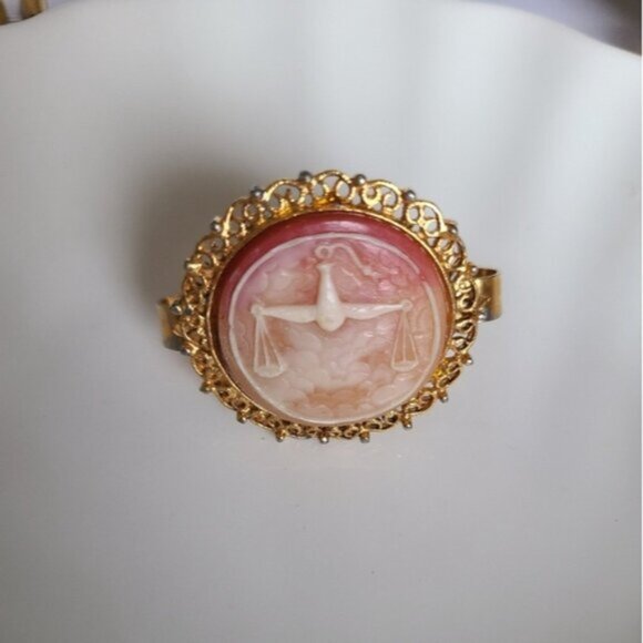 Vintage Men's Round Circle Cameo Libra Tie Clip Grandpa Core Gold Tone - Picture 2 of 7